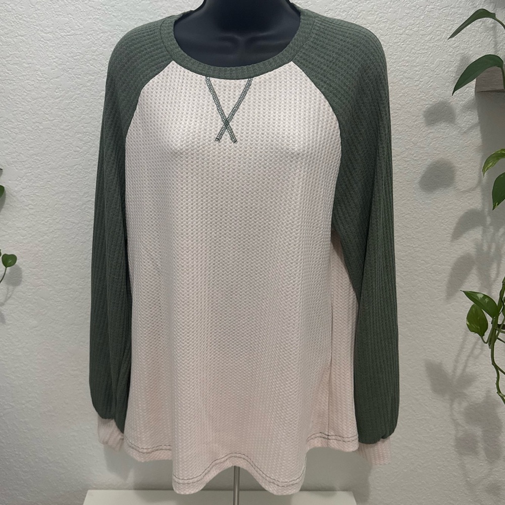 Waffle Knit Raglan Long Sleeve Top Women Size M and L New Without Tags